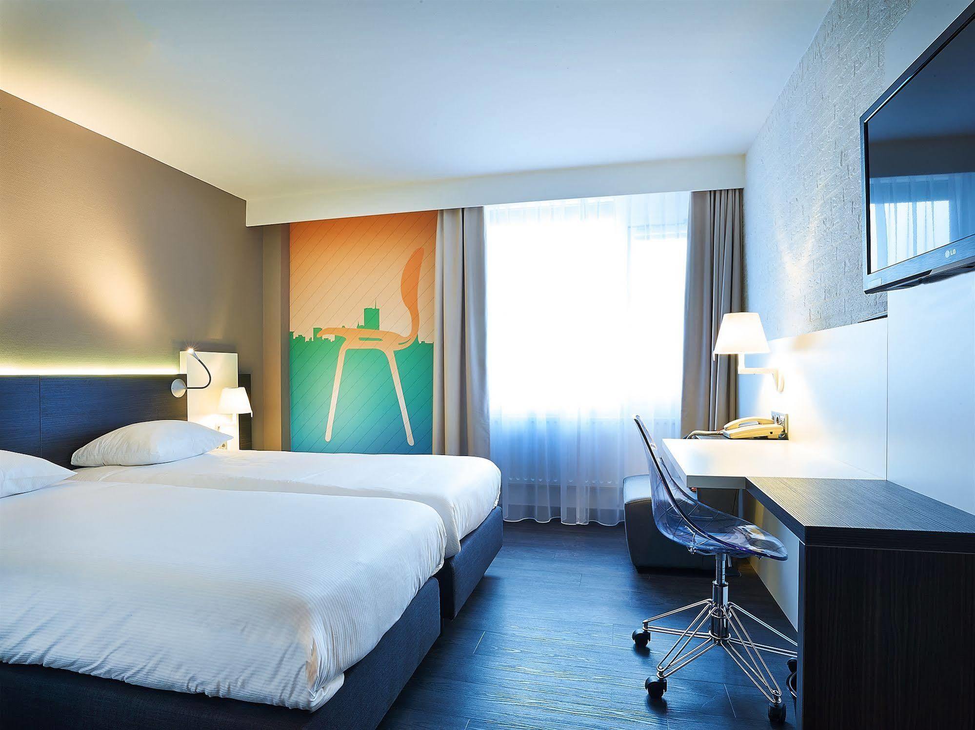 Postillion Hotel דורדרכט מראה חיצוני תמונה